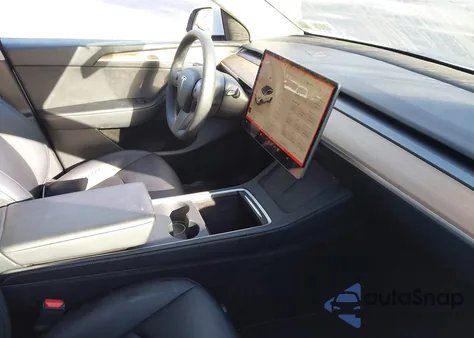 2023 Tesla Model Y Awd/Long Range Dual Motor All-Wheel Drive из США, поврежденный, VIN 7SAYGDEE4PF749862